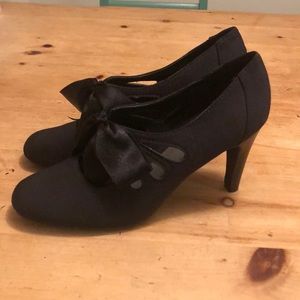 Black satin bow heels